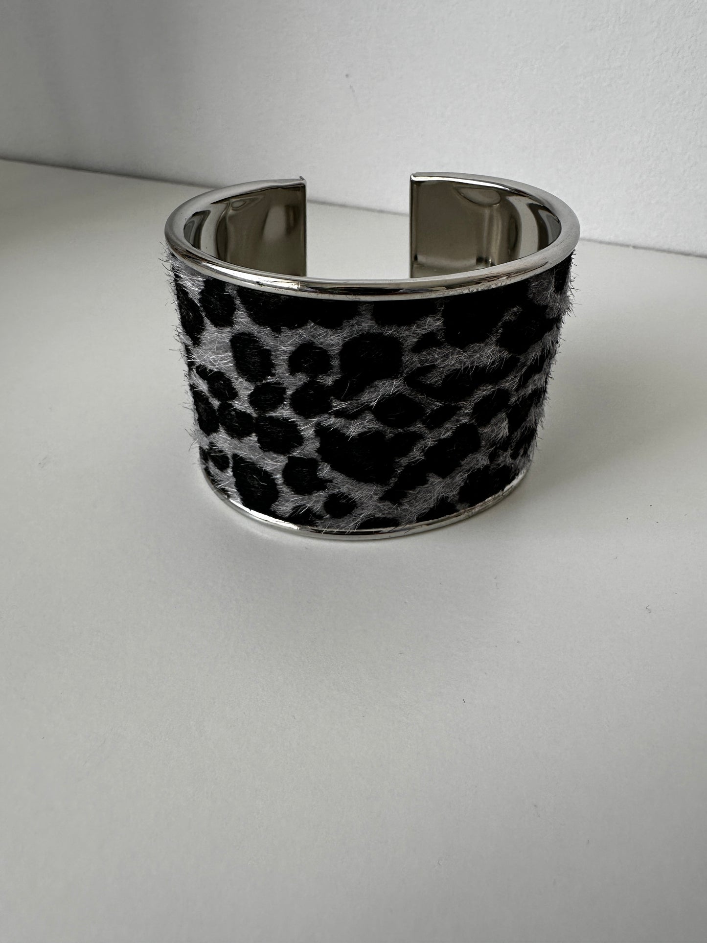 Brazalete lion plateado